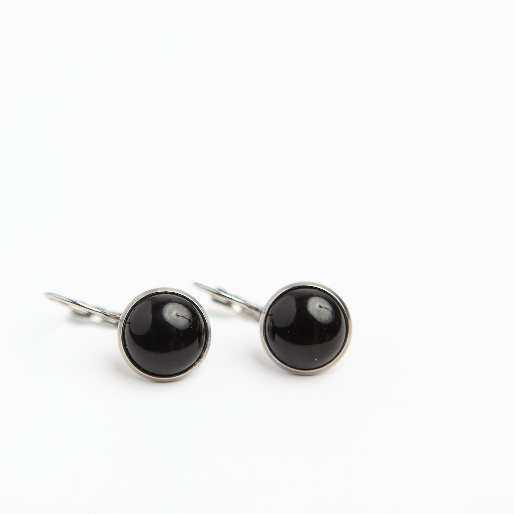 Boucles d'oreilles dormeuses noires