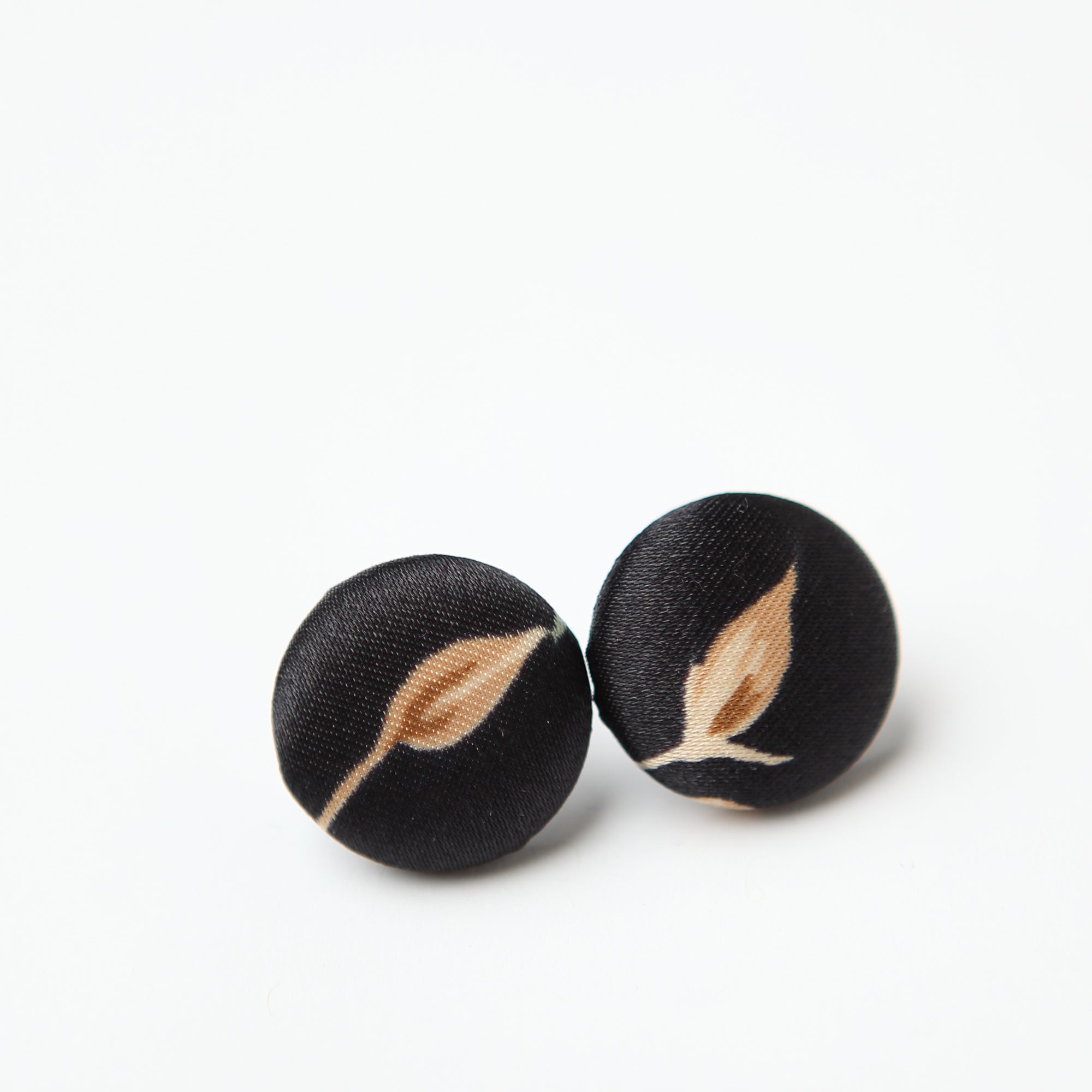 Clous d'oreilles fleurs moka